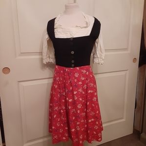 Vintage Oktoberfest Dirndl